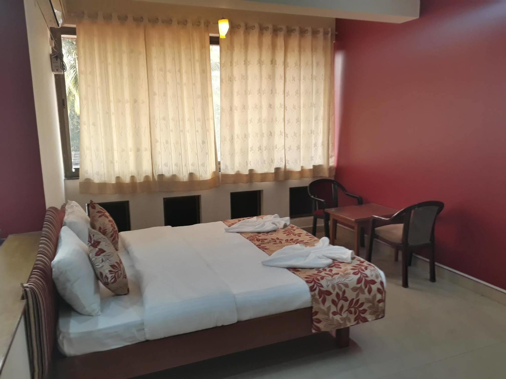 Accovah Lawande Beach Resort Candolim Εξωτερικό φωτογραφία