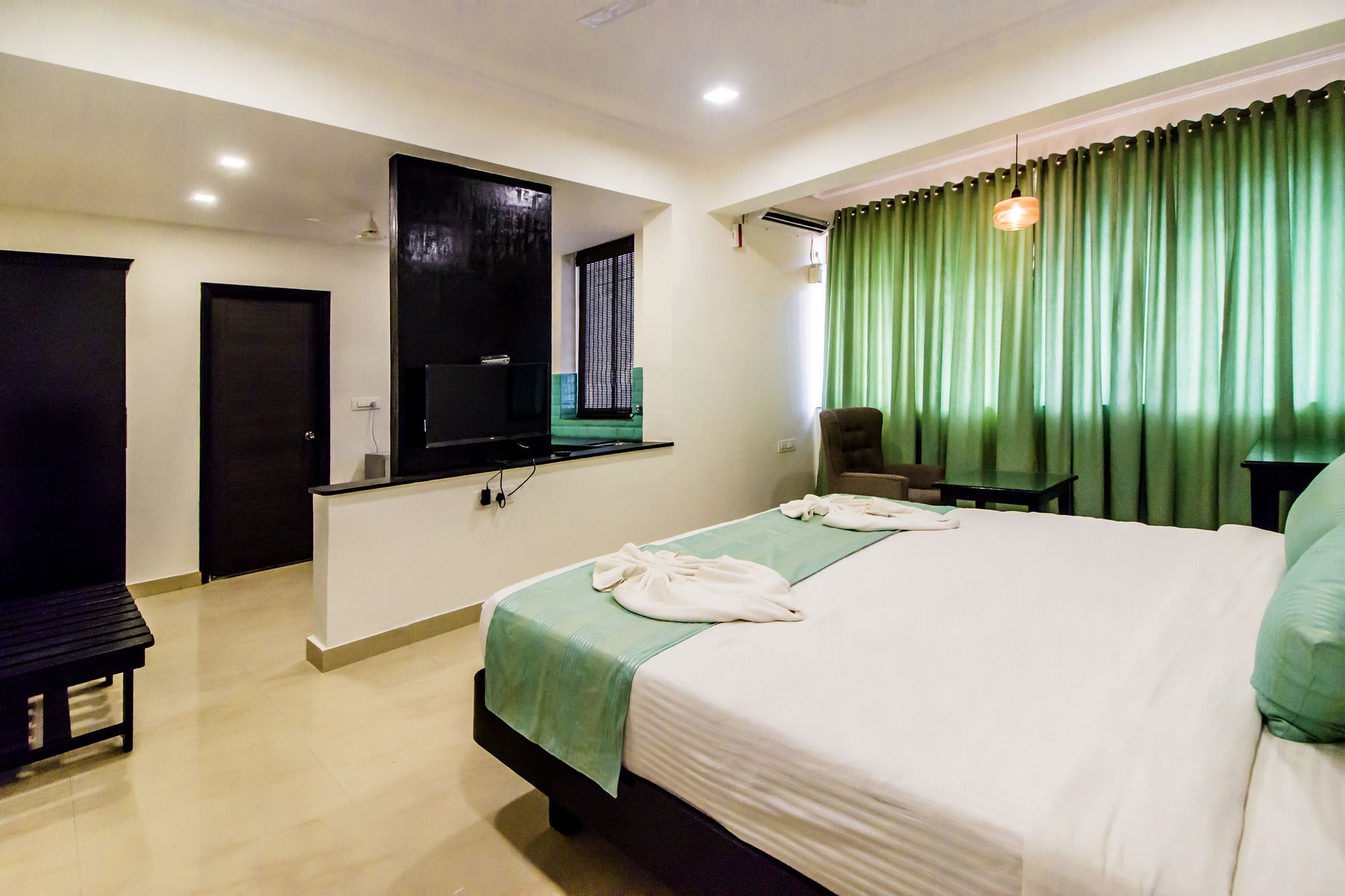 Accovah Lawande Beach Resort Candolim Εξωτερικό φωτογραφία